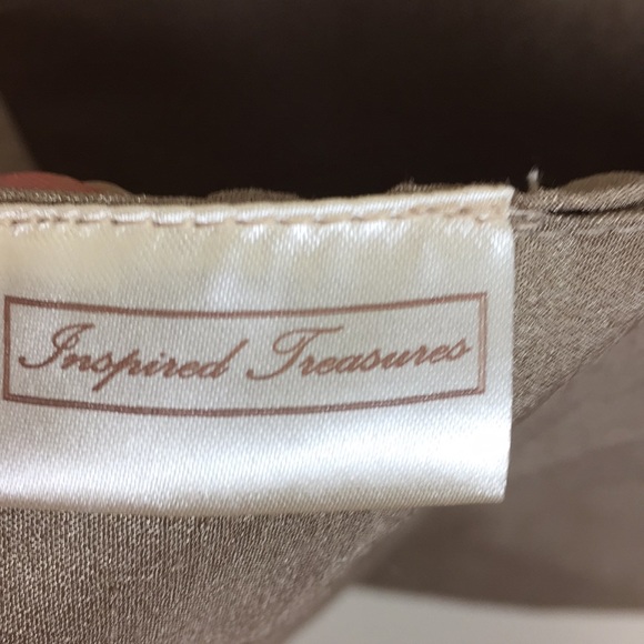 Inspired Tapestries Dark Beige Bows Table Runner - Picture 3 of 5